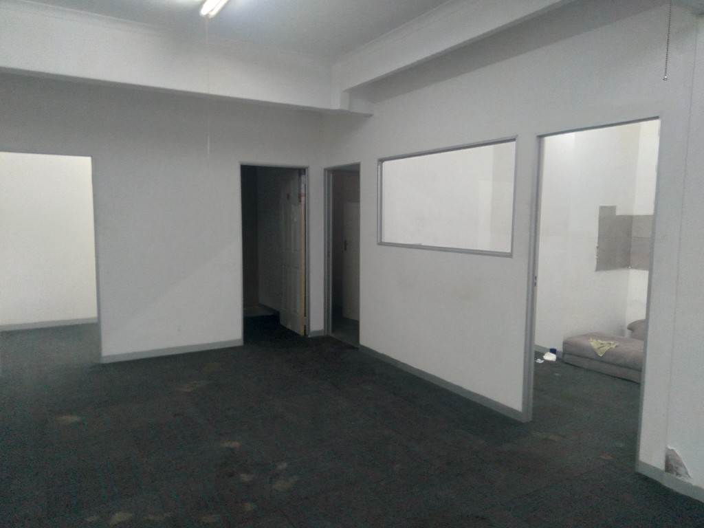 44  m² Office Space in Morningside photo number 2