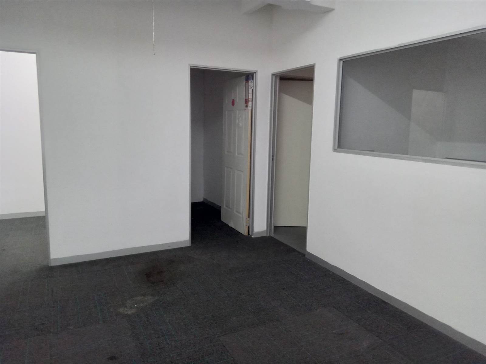 44  m² Office Space in Morningside photo number 5