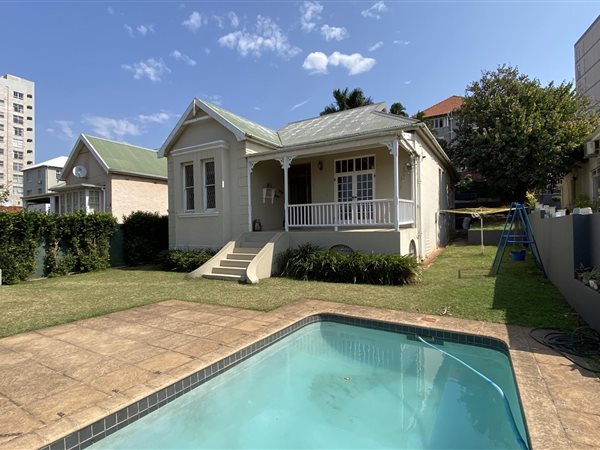 4 Bedroom House 4 Bedroom House