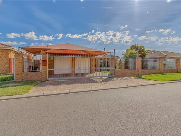 3 Bed House in Annandale