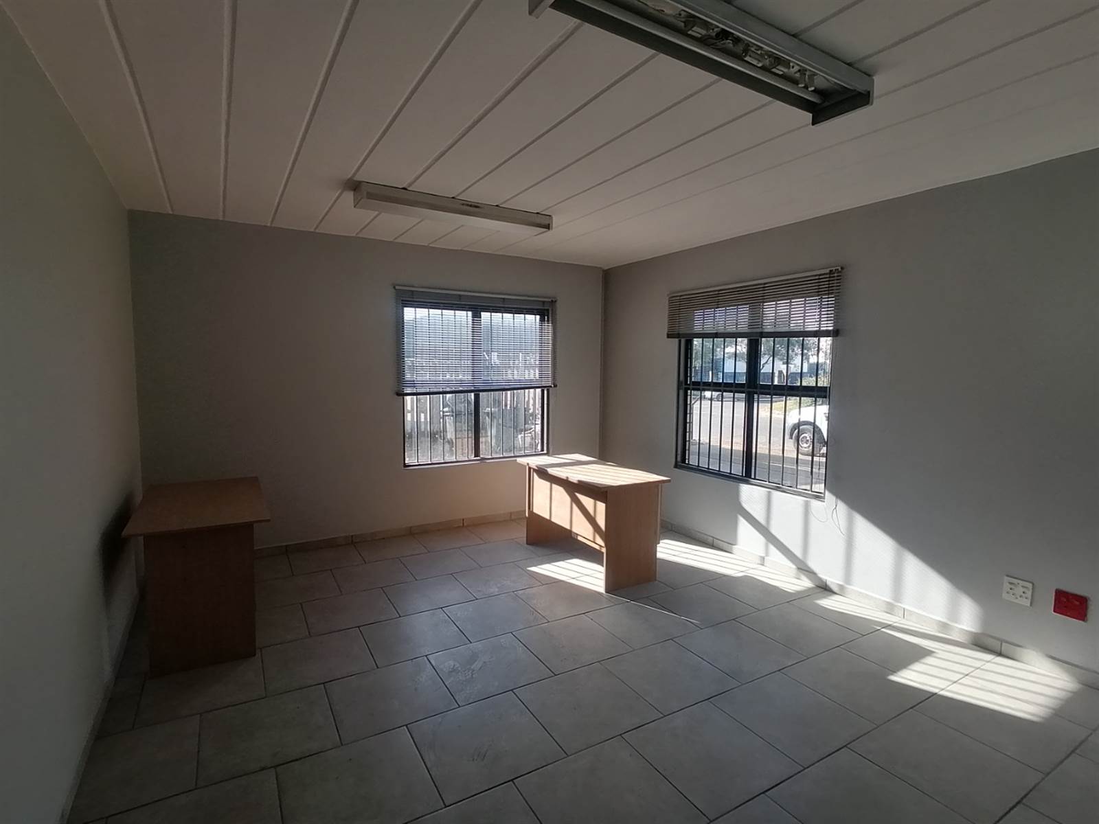 450  m² Commercial space in Edenvale photo number 4
