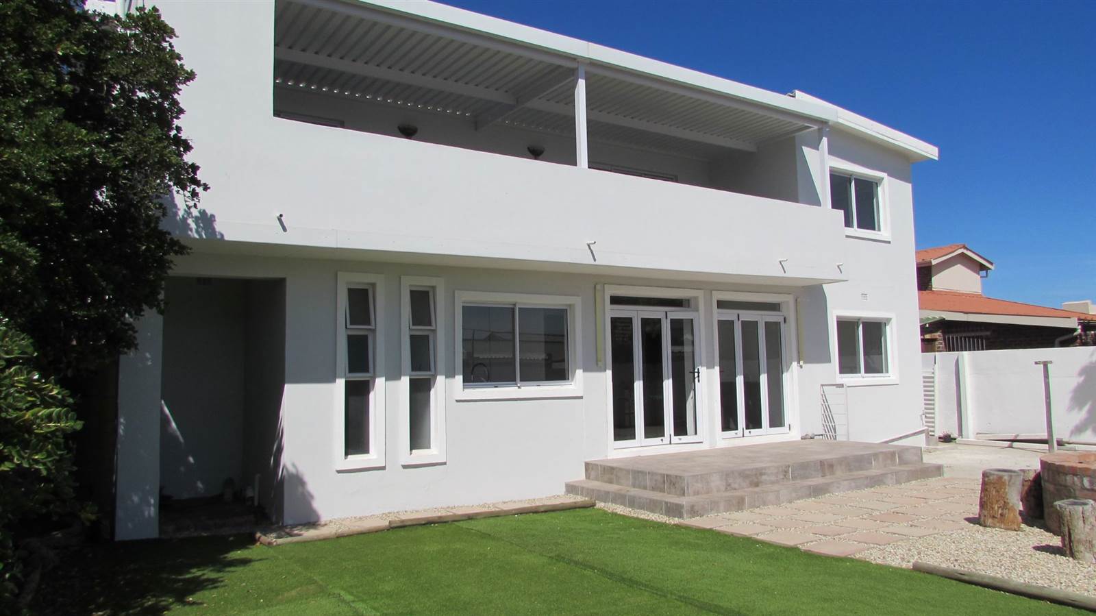 4 Bed House in Yzerfontein photo number 1