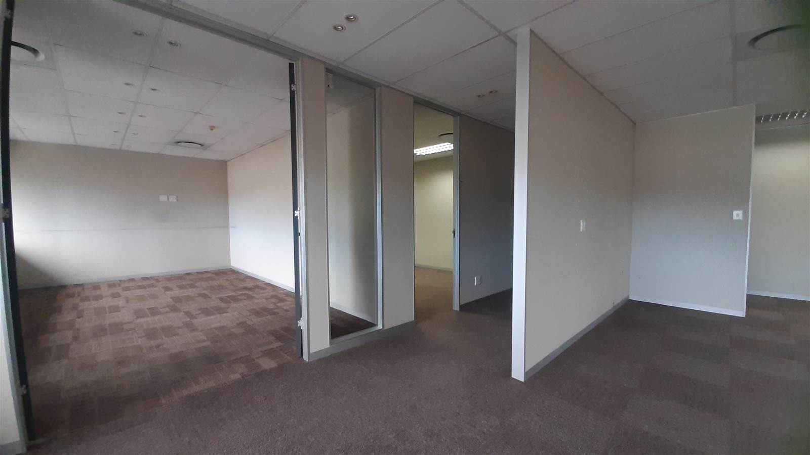 956  m² Commercial space in Cape Town City Centre photo number 10