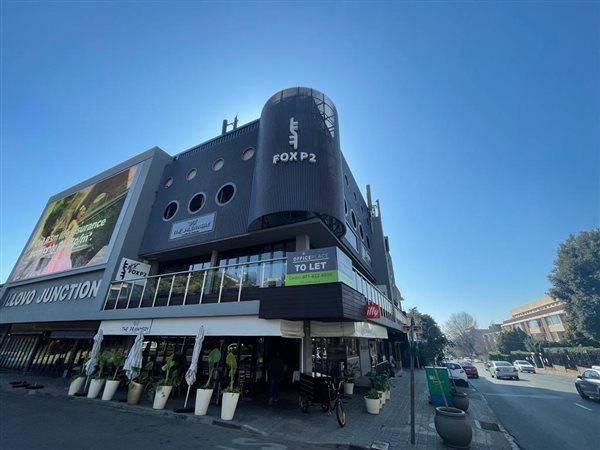288  m² Commercial space in Illovo