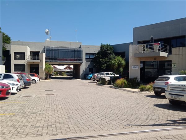 39  m² Commercial space