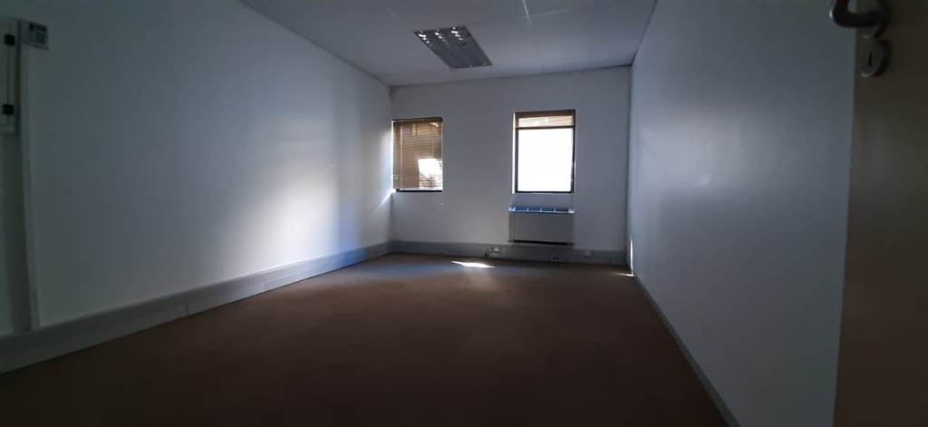 39  m² Commercial space in Bendor photo number 12