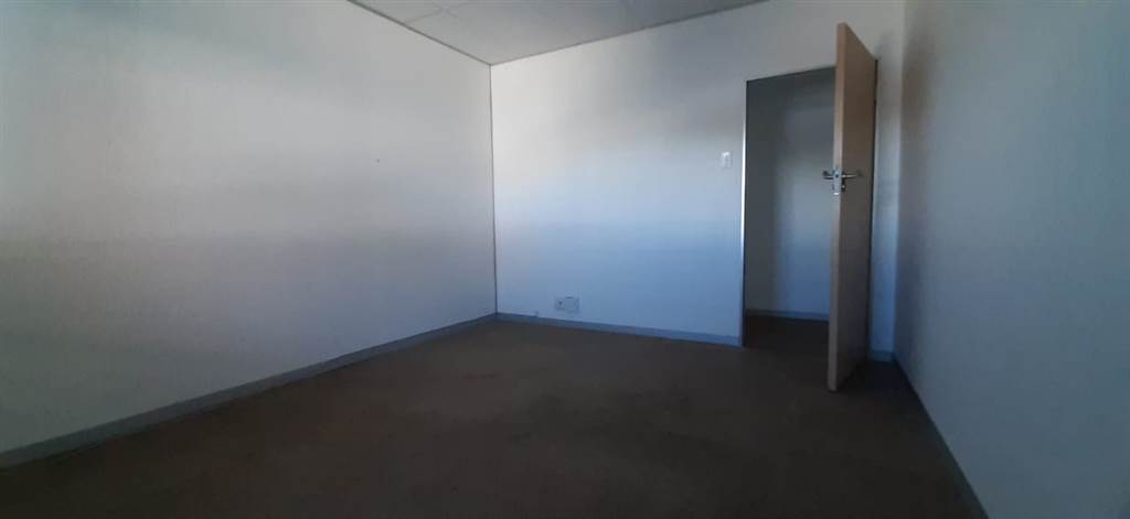 39  m² Commercial space in Bendor photo number 19