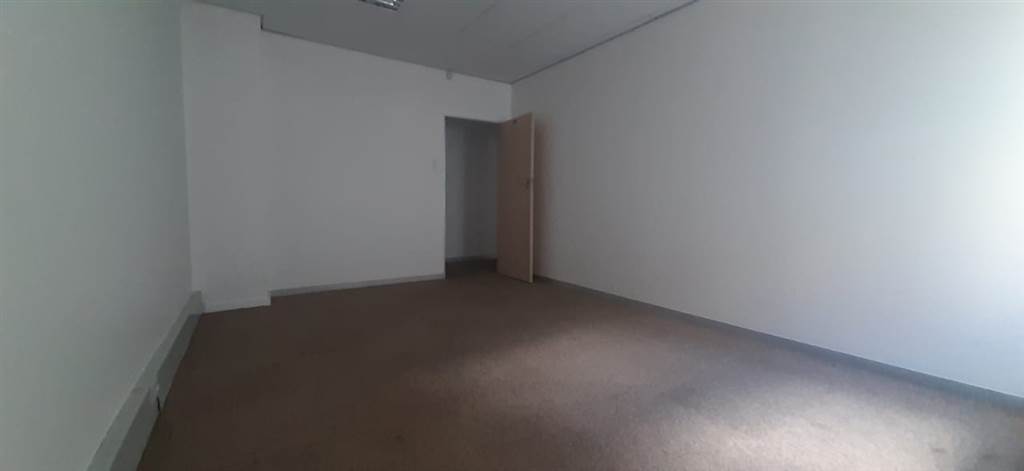 39  m² Commercial space in Bendor photo number 24
