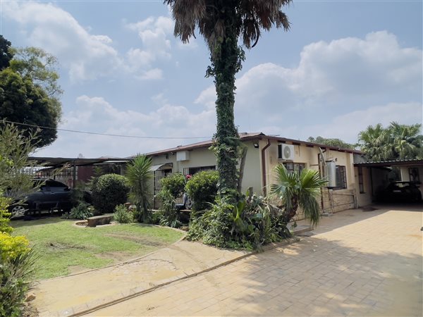 5 Bedroom House 5 Bedroom House
