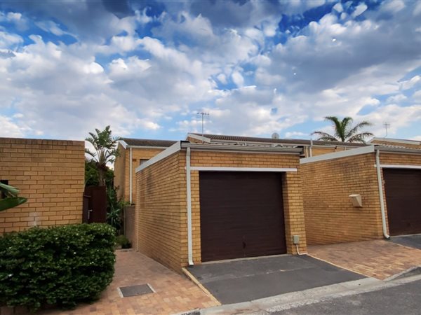 2 Bed Townhouse in Stellenberg