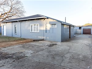11 Bed House in Vanderbijlpark CW3