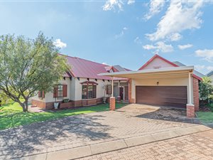 3 Bed Townhouse in Waterlake Farm