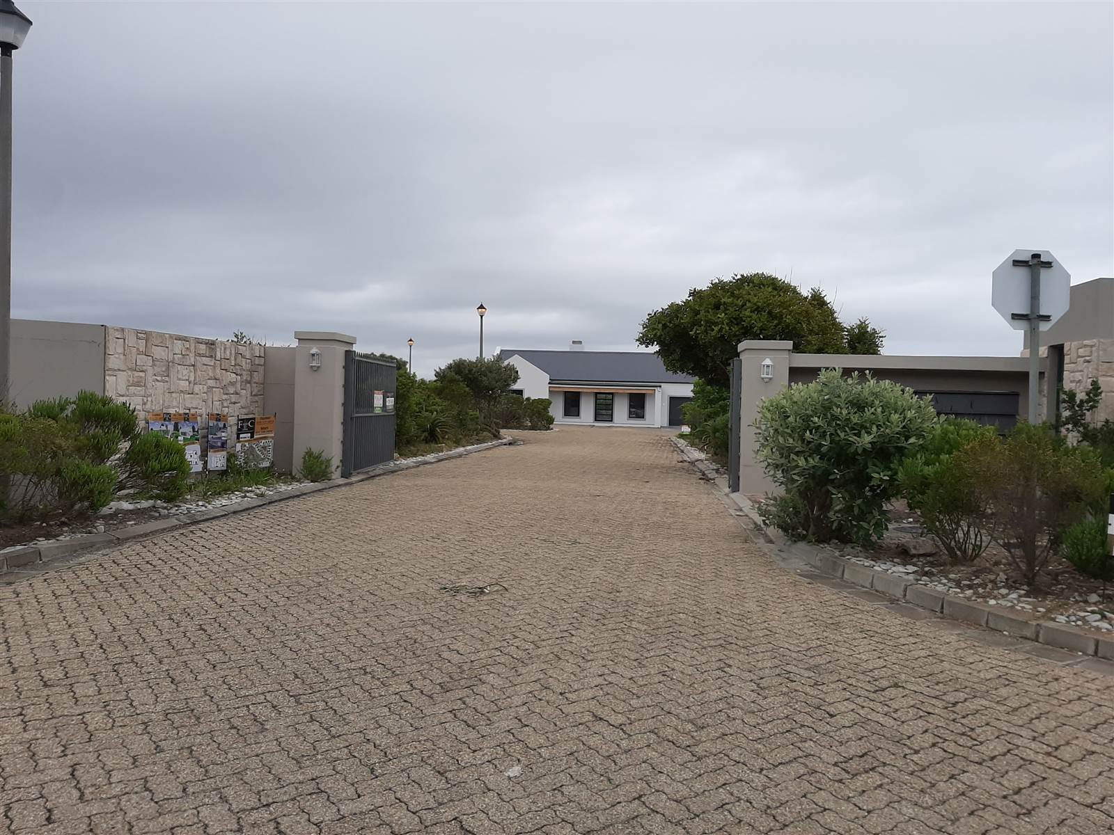 390 m² Land available in Franskraal photo number 4