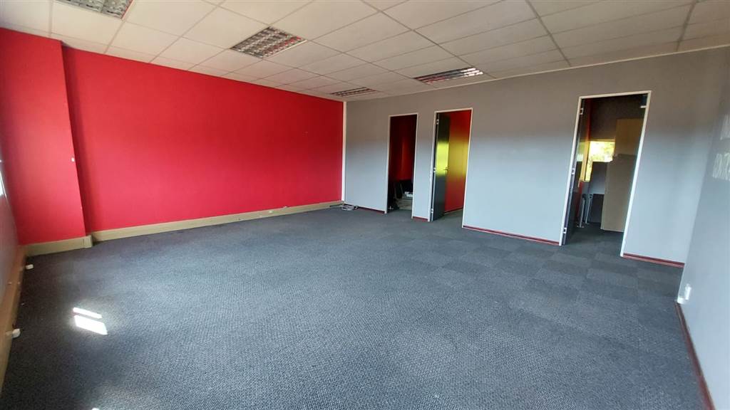 125  m² Commercial space in Lyttelton Manor photo number 5