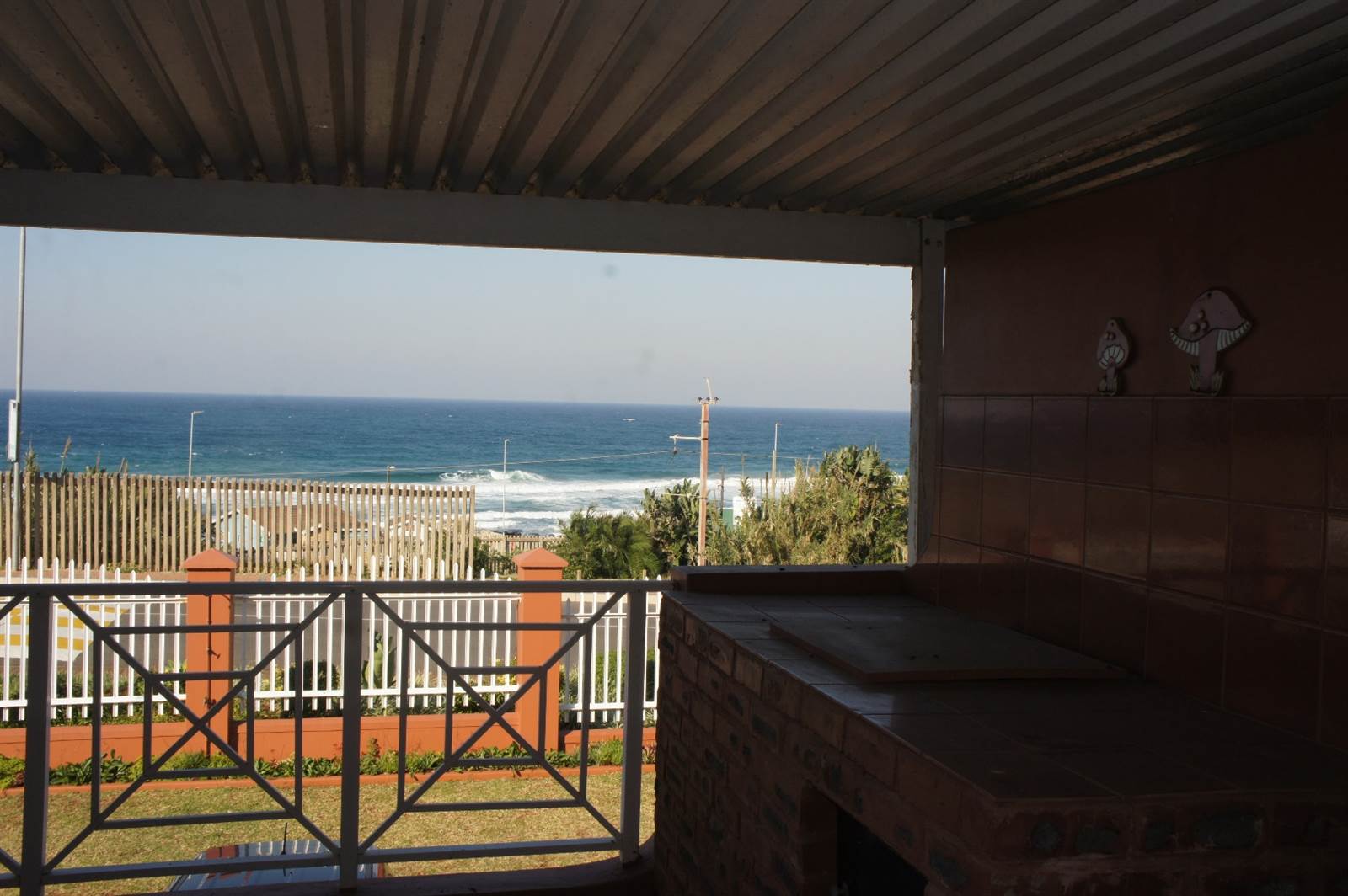 3 Bed Flat in Scottburgh Central photo number 3