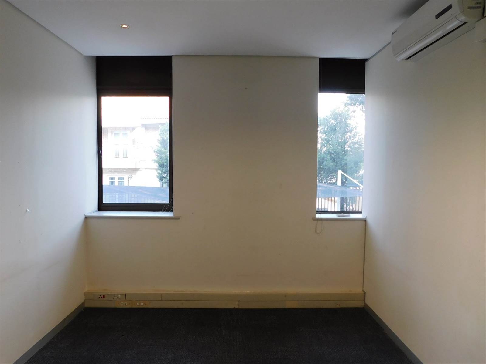 434  m² Office Space in Illovo photo number 10
