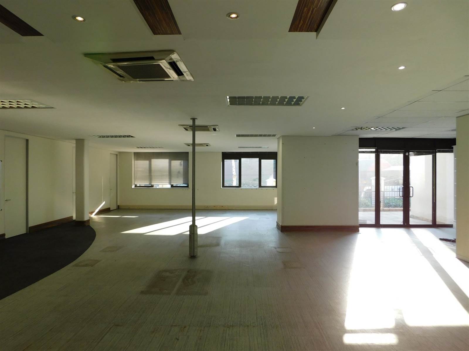 434  m² Office Space in Illovo photo number 8