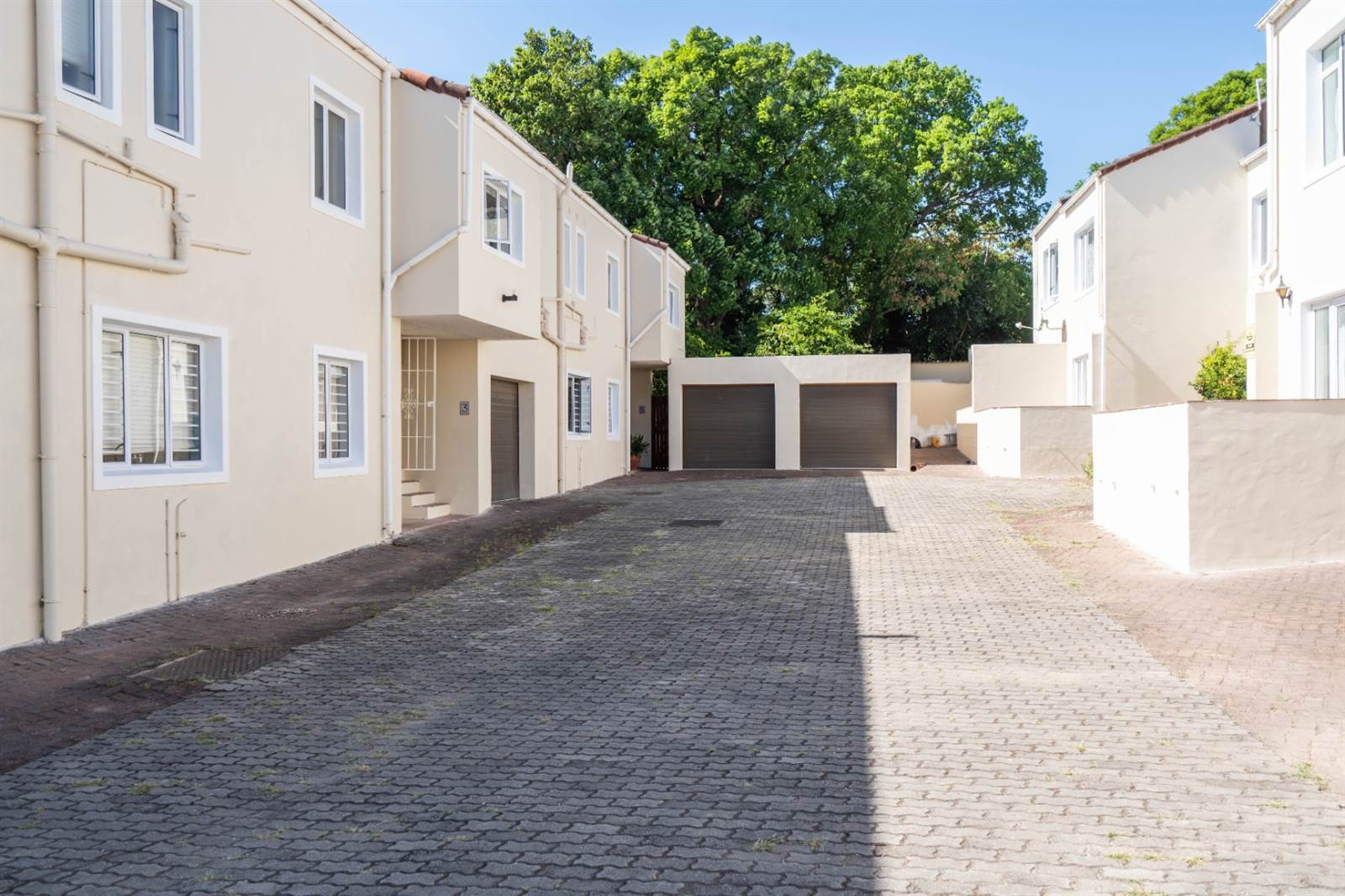 2 Bed Townhouse in Grahamstown Central photo number 5