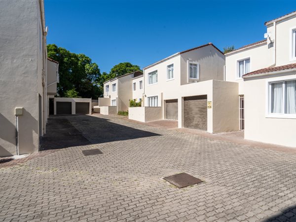 2 Bed Townhouse in Grahamstown Central