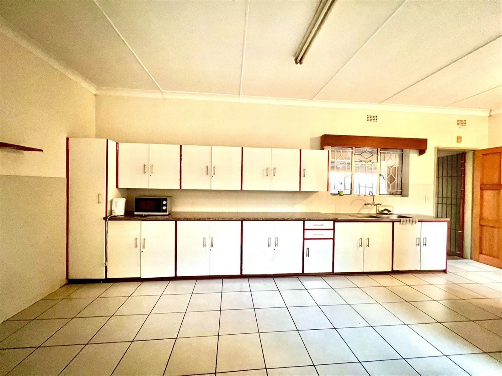 3 Bed House in Potchefstroom Central photo number 7