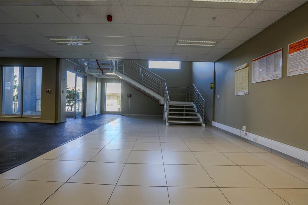 7425  m² Industrial space in Milnerton photo number 12