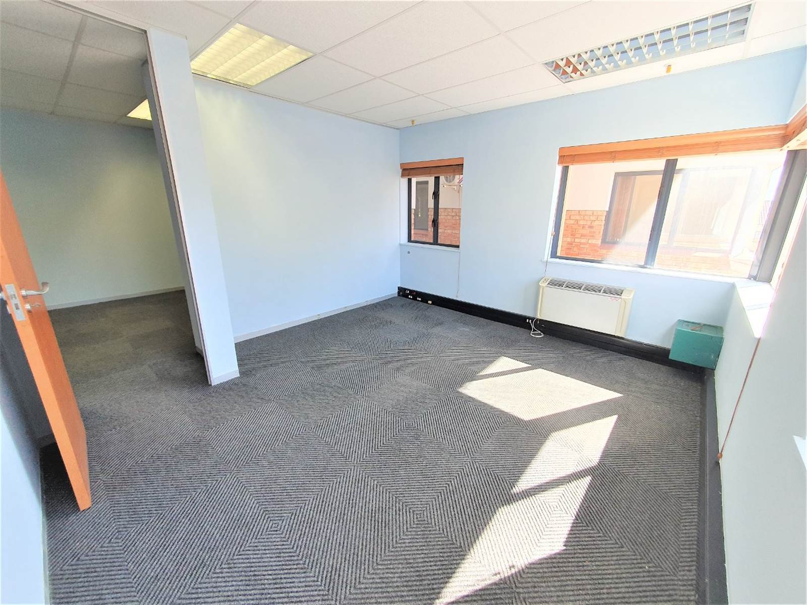 334  m² Office Space in Bryanston photo number 11