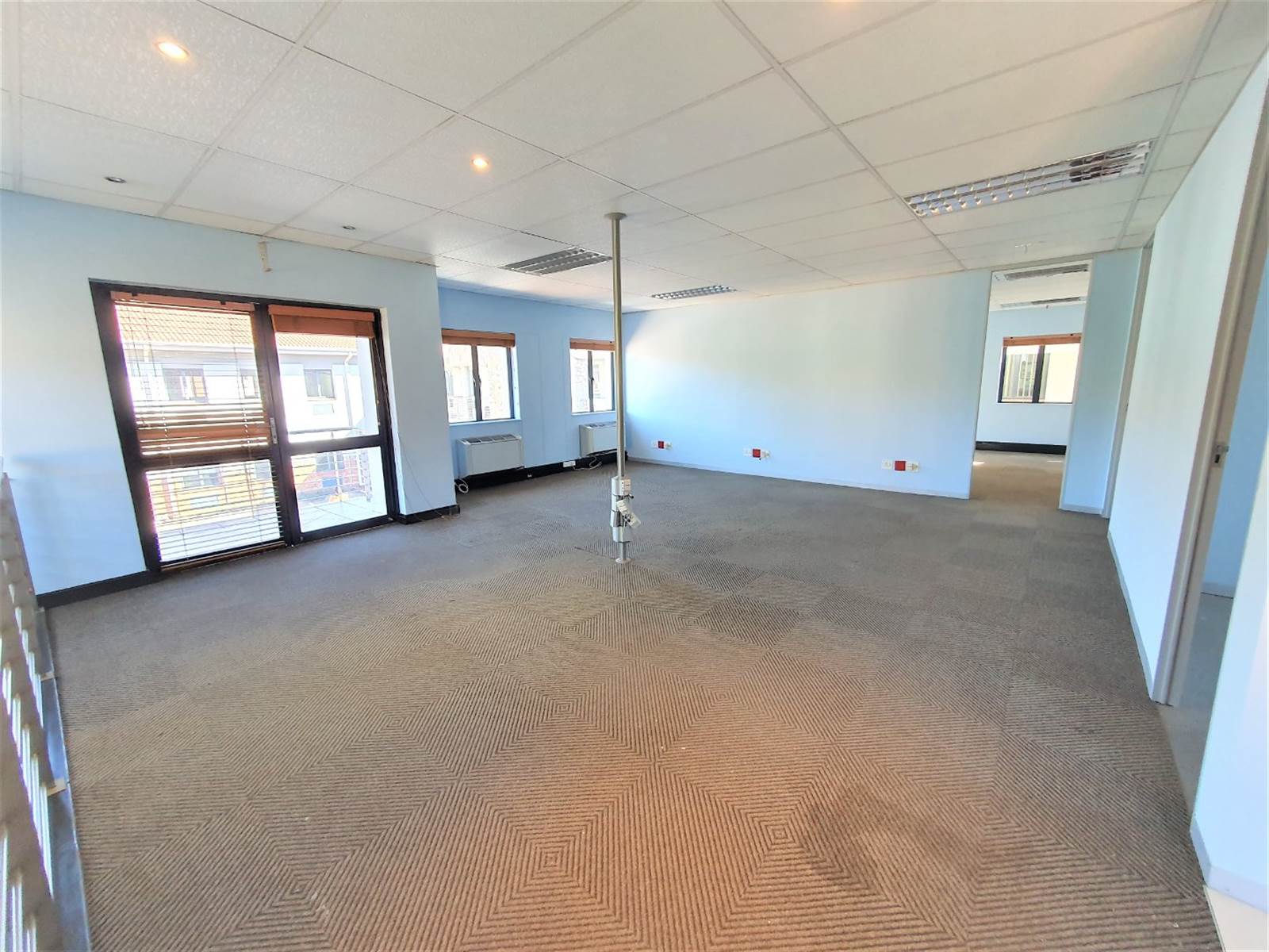 334  m² Office Space in Bryanston photo number 14