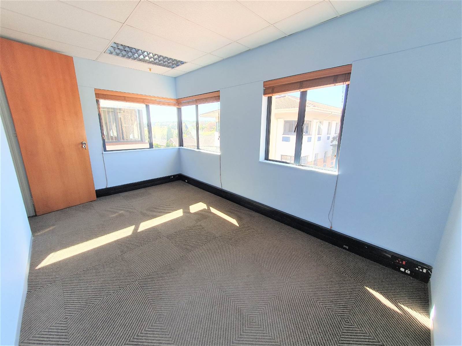 334  m² Office Space in Bryanston photo number 15