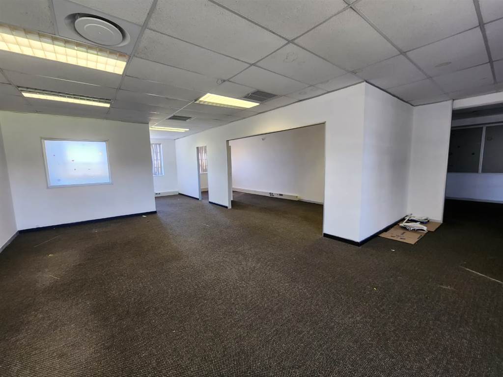140  m² Commercial space in Claremont photo number 6