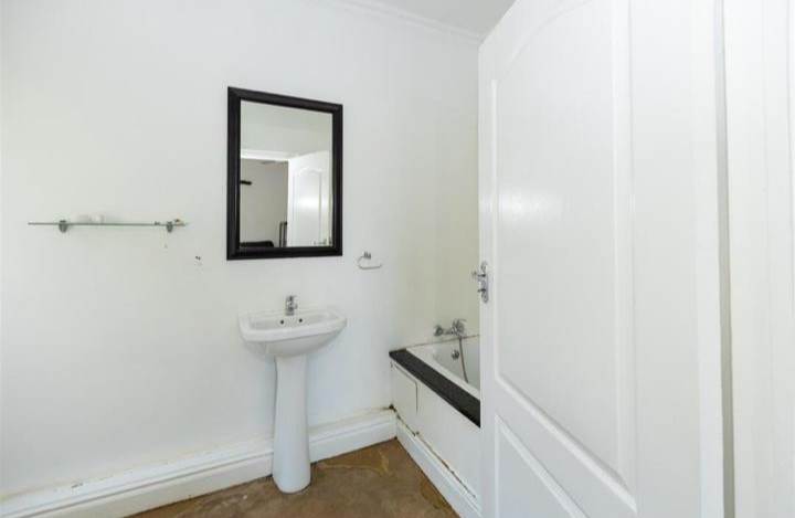 3 Bed Townhouse in Windermere photo number 20
