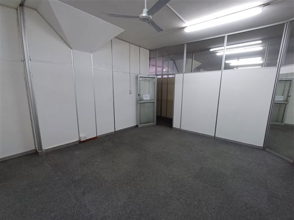 45  m² Commercial space in Windermere