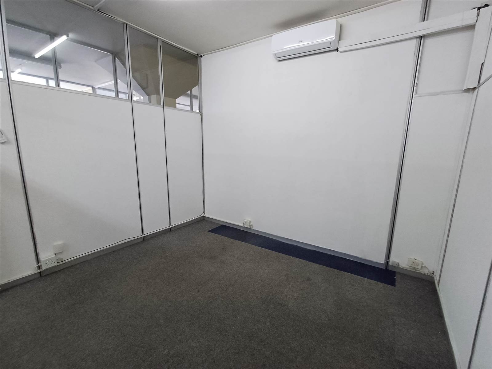 45  m² Commercial space in Windermere photo number 8
