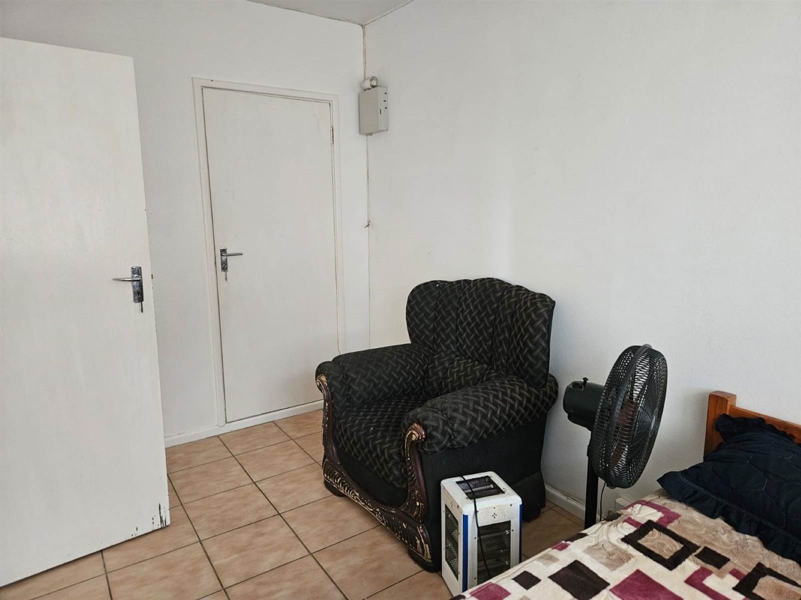 2 Bed Apartment in Parsons Vlei photo number 16