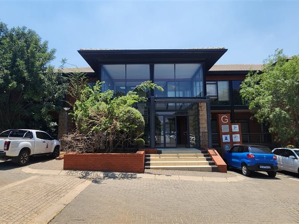 294  m² Commercial space