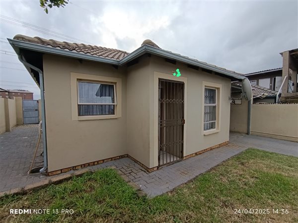 3 Bedroom House 3 Bedroom House