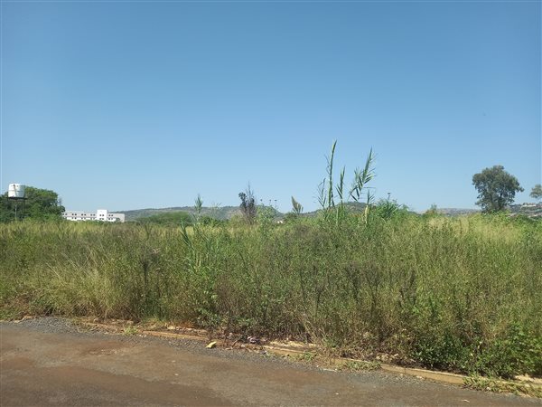 1.5 ha Land available in Waterval East
