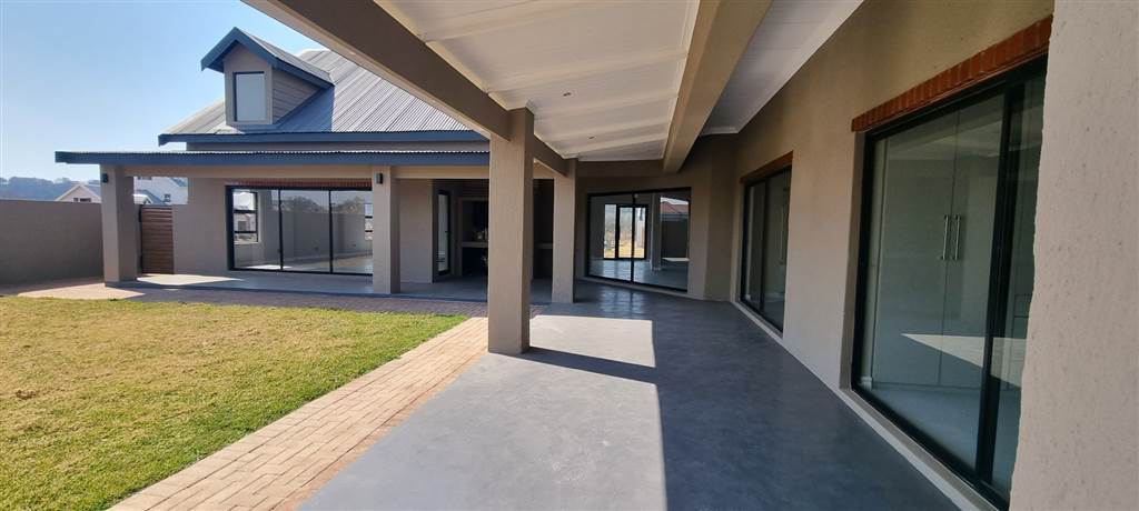5 Bed House in Boschkop photo number 9