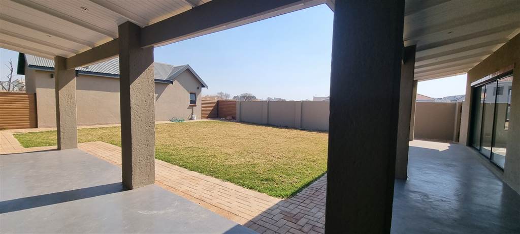 5 Bed House in Boschkop photo number 18