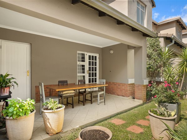 2 Bed House in Bryanston