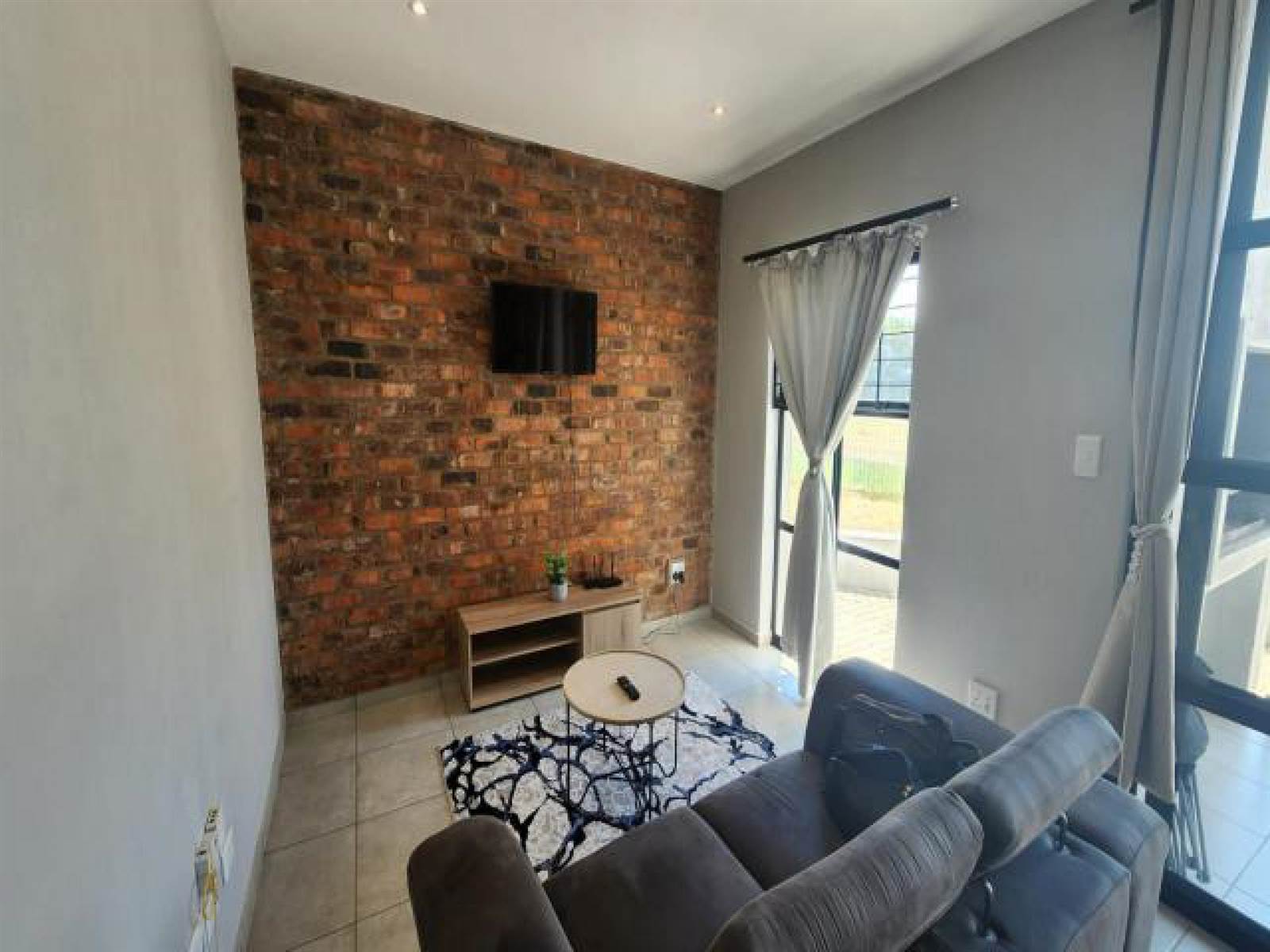 2 Bed Townhouse in Nelspruit photo number 7