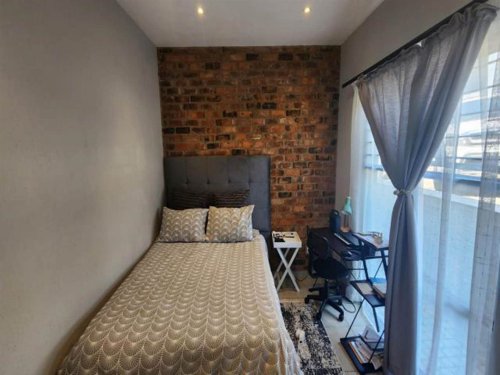 2 Bed Townhouse in Nelspruit photo number 10