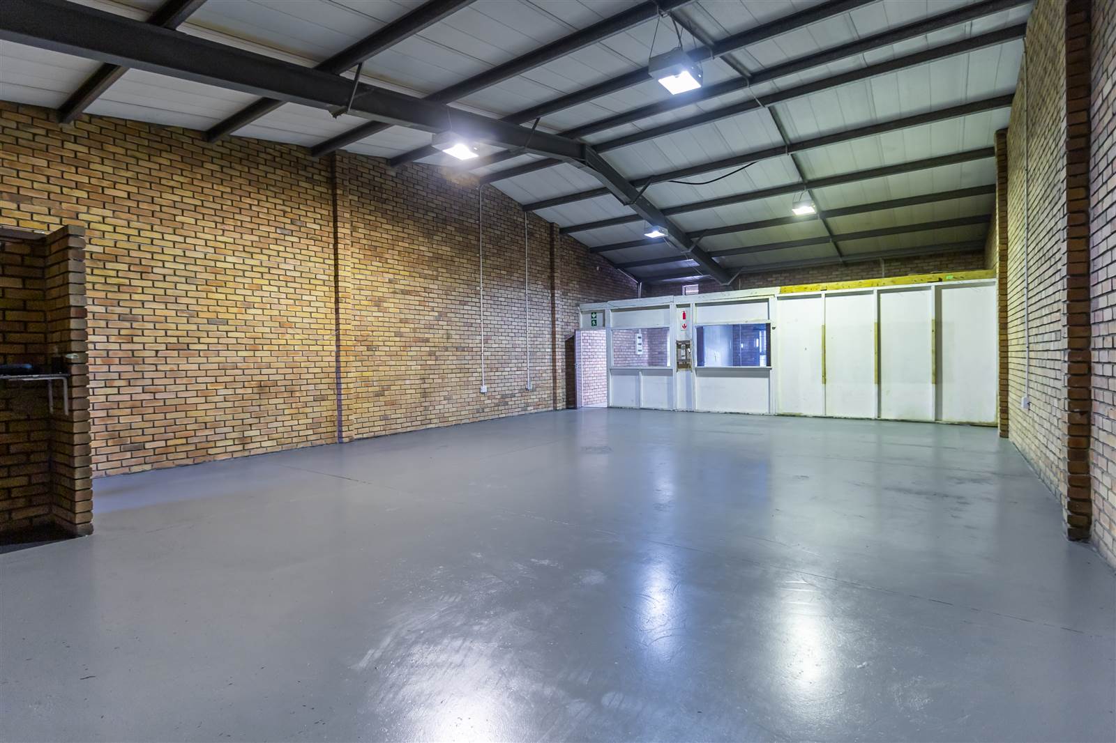 161  m² Commercial space in Alton photo number 12
