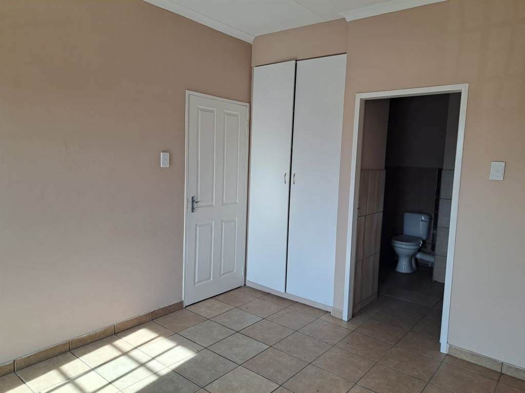 1 Bed Flat in Brakpan North photo number 16