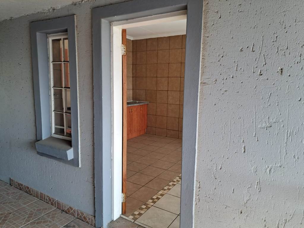 1 Bed Flat in Brakpan North photo number 9