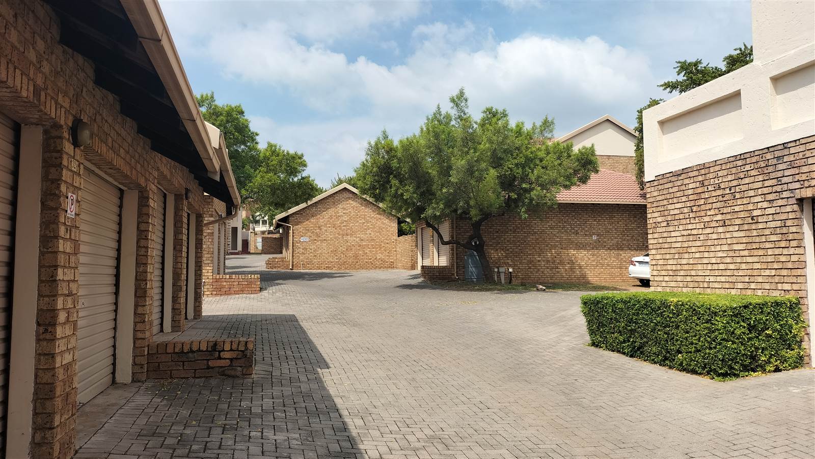 2 Bed Apartment in Raslouw photo number 17