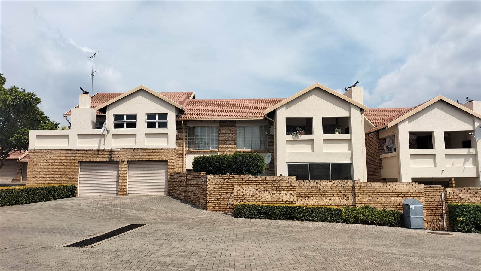 2 Bed Apartment in Raslouw photo number 18