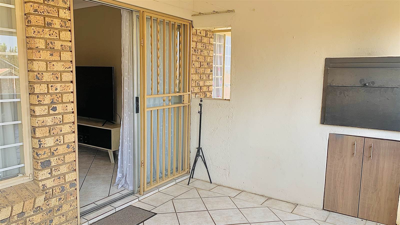 2 Bed Apartment in Raslouw photo number 13