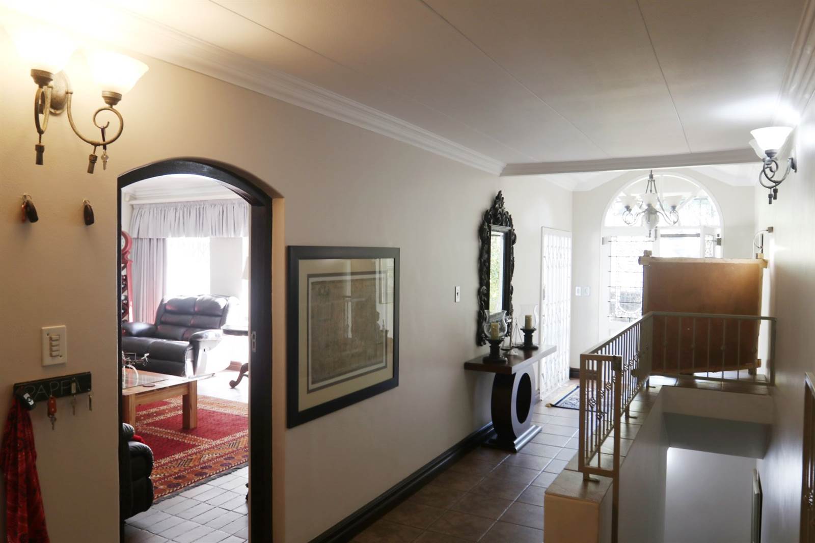 5 Bed House in Waterkloof photo number 5