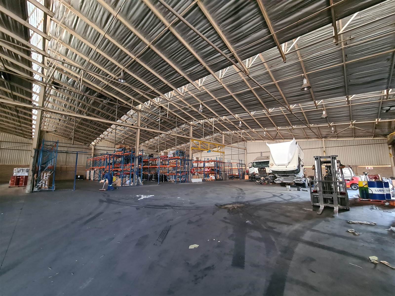 3389  m² Industrial space in Spartan photo number 3