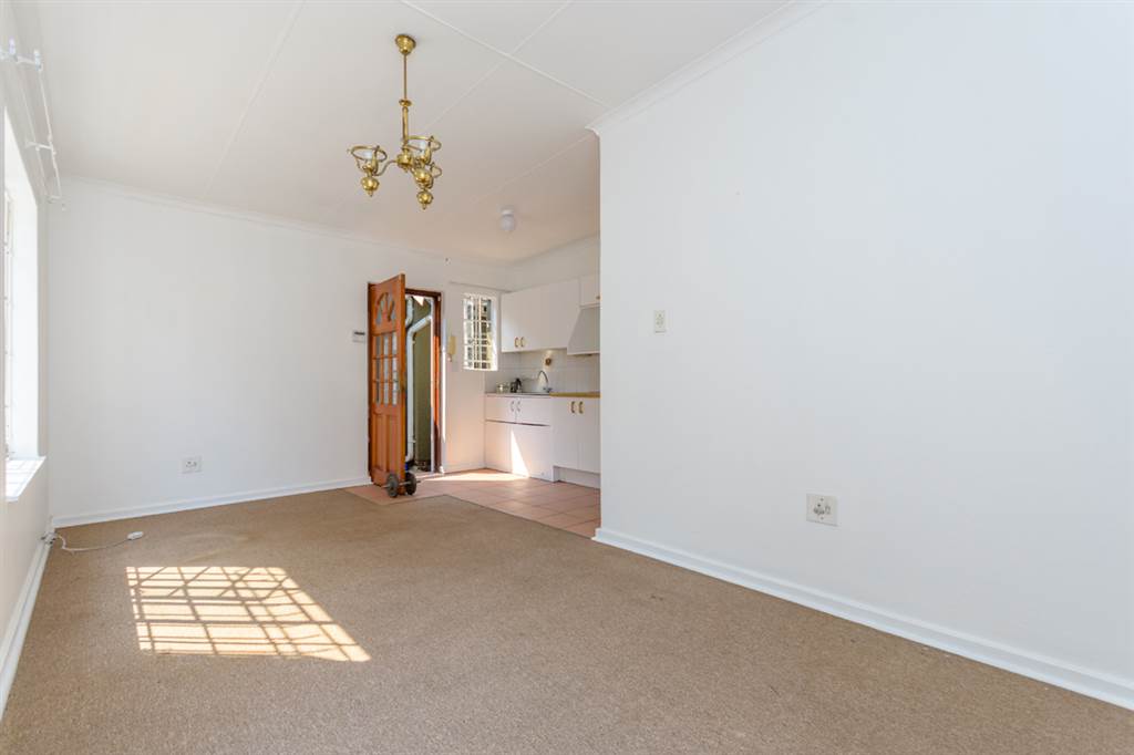 3 Bed House in Greenside photo number 24